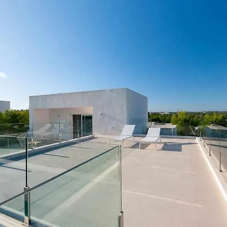 Moderna Con La Piscina Climatizada Colinas Villa