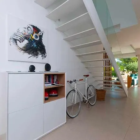 Villa Moderna Con La Piscina Climatizada Colinas